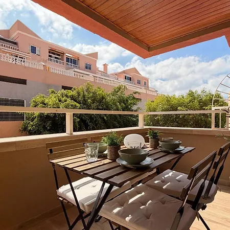 شقة Cozy Modern 2-bed In *