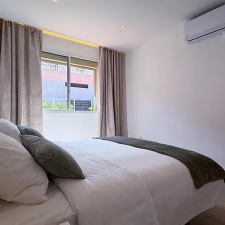 Cozy Modern 2-bed In شقة *
