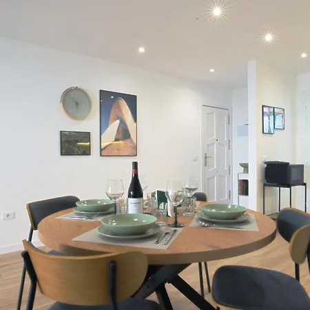Cozy Modern 2-bed In شقة *